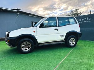 Nissan Terrano 3p 2.7TD 100 Comfort - Foto 3