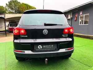 Volkswagen Tiguan +Motion 2.0 TDI 140 CV 4Motion - Foto 8