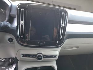 Volvo XC40  2.0 D4 AWD  Auto Momentum  - Foto 12