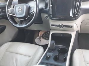 Volvo XC40  2.0 D4 AWD  Auto Momentum  - Foto 16