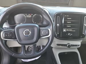Volvo XC40  2.0 D4 AWD  Auto Momentum  - Foto 9