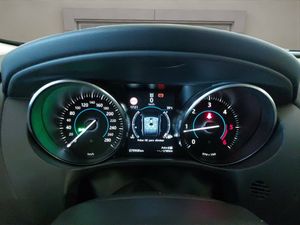 Jaguar F-Pace  2.0L i4D AWD Manual Portfolio  - Foto 18