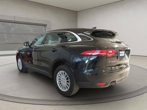 Jaguar F-Pace  2.0L i4D AWD Manual Portfolio  - Foto 9