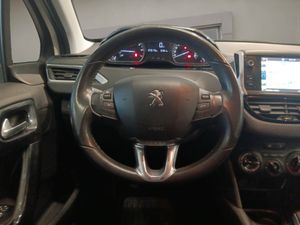 Peugeot 208  3P  1.2L PureTech 82 Style  - Foto 6