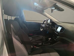 Hyundai IONIQ  1.6 GDI HEV  DCT Klass  - Foto 7