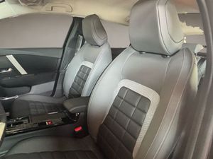 Citroën C4 Hybrid 145 ë-DCS6 Business Edition  - Foto 11
