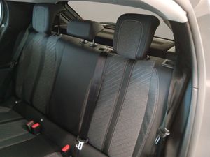 Peugeot 208 Allure HYBRID 110 eDCS6  - Foto 12