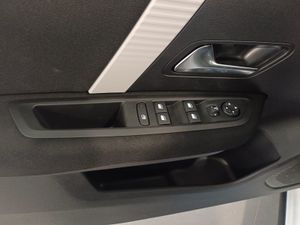Citroën C4 X Hybrid 145 ë-DCS6 Business Edition  - Foto 16