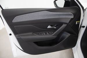 Peugeot 308 SW Allure BlueHDi 130 S&S EAT8  - Foto 14