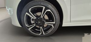 Opel Corsa 1.2T XHLHybrid 81kW GS eDCT  - Foto 10