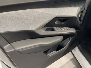 Peugeot 3008 Hybrid 1.2 107KW Allure eDCS6  - Foto 20