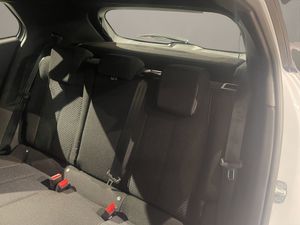 Peugeot 2008 N2008 Style Hybrid 145 eDCS6  - Foto 12