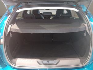 Peugeot 308 5P GT Hybrid MHEV 136 e-DCS6  - Foto 8