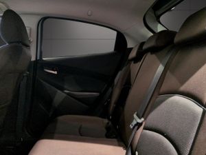 Mazda 2 1.5 GE 66kW (90CV) Black Tech Edition  - Foto 10