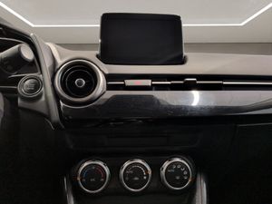 Mazda 2 1.5 GE 66kW (90CV) Black Tech Edition  - Foto 13