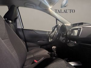 Toyota Yaris 90D ACTIVE  - Foto 15