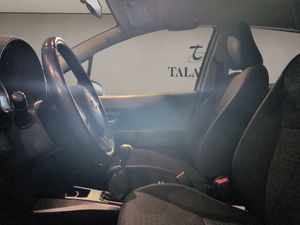 Toyota Yaris 90D ACTIVE  - Foto 10