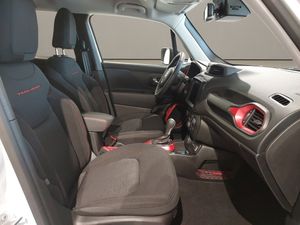Jeep Renegade 4xe Trailhawk 1.3 PHEV 240hp AT EAWD  - Foto 16
