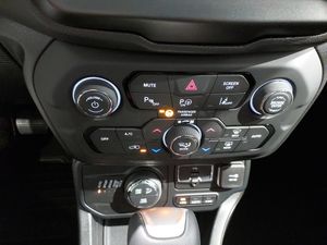 Jeep Renegade 4xe Trailhawk 1.3 PHEV 240hp AT EAWD  - Foto 14