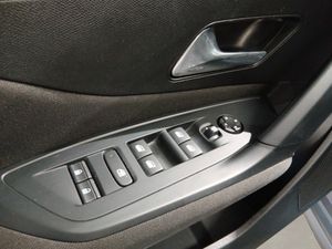 Peugeot 308 5P Active Pack PureTech 130 S&S MAN  - Foto 16