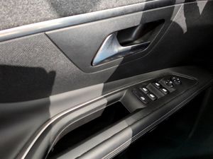 Peugeot 3008 1.2 PURETECH 96KW (130CV) ALLURE S&S  - Foto 16