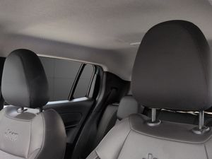 Jeep Avenger 1.2 G 74kW (100CV) Altitude  - Foto 13