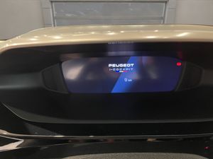 Peugeot 308 5P Allure Hybrid MHEV 136 e-DCS6  - Foto 19