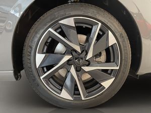 Peugeot 308 5P Allure Hybrid MHEV 136 e-DCS6  - Foto 13