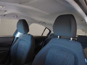 Fiat Tipo Sedán Diésel MT 1.6 95kW (130CV)  - Foto 15