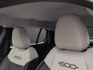 Fiat 600 600 Icon MHEV 1.2 81kW (110CV) DDCT  - Foto 13