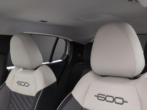 Fiat 600 600 Icon MHEV 1.2 81kW (110CV) DDCT  - Foto 13