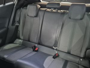 Peugeot 2008 Allure Pack BlueHDI 81kW (110CV)  - Foto 12