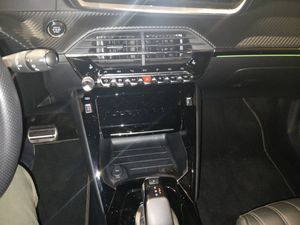 Peugeot 2008   BlueHDI 130 S&S EAT8 GT  - Foto 9