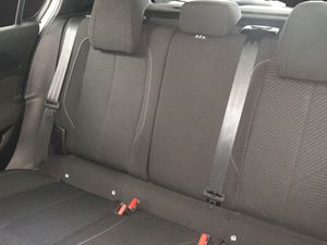 Peugeot 308 5P Active Pack BlueHDi 130 S&S EAT8  - Foto 12