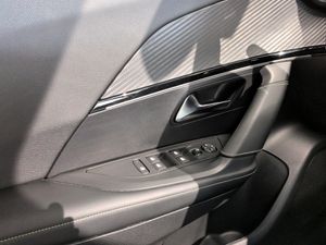 Peugeot 2008 Eléctrico GT 156 (115kW)  - Foto 13
