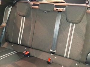 Opel Corsa 1.2T XHLHybrid 81kW GS eDCT  - Foto 26