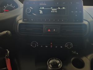 Peugeot Partner PRO STANDARD 600 Kg BLUEHDI 100cv S&S 5vel  - Foto 19