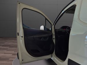 Peugeot Partner PRO STANDARD 600 Kg BLUEHDI 100cv S&S 5vel  - Foto 21