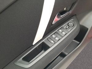 Citroën C4 Hybrid 145 ë-DCS6 Business Edition  - Foto 19