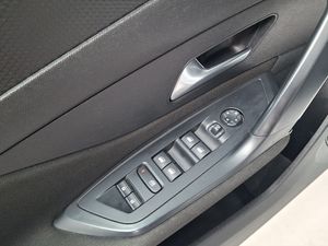 Peugeot 308 5P Active Pack BlueHDi 130 S&S EAT8  - Foto 21