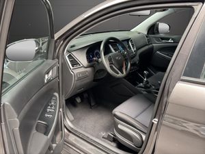 Hyundai Tucson 1.6 GDi BlueDrive Klass Nav 4x2  - Foto 22