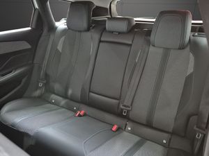 Peugeot 308 5P Allure BlueHDi 130 S&S EAT8  - Foto 12