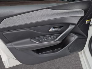 Peugeot 308 5P Allure BlueHDi 130 S&S EAT8  - Foto 19