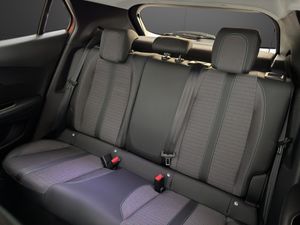 Peugeot 2008 Allure BlueHDI 81kW (110CV)  - Foto 12