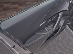 Peugeot 2008 N2008 Allure Hybrid 110 eDCS6  - Foto 15