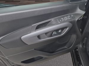 Citroën Berlingo M Plus Diésel 100CV Manual  - Foto 22