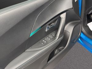 Peugeot 2008 Allure Pack Puretech 130 S&S 6 Vel. MAN  - Foto 18