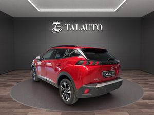Peugeot 2008 Allure BlueHDI 130 S&S EAT8  - Foto 4