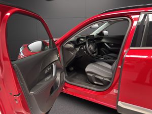 Peugeot 2008 Allure BlueHDI 130 S&S EAT8  - Foto 11
