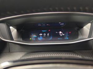 Peugeot 2008 Allure Pack BlueHDI 130 S&S EAT8  - Foto 18